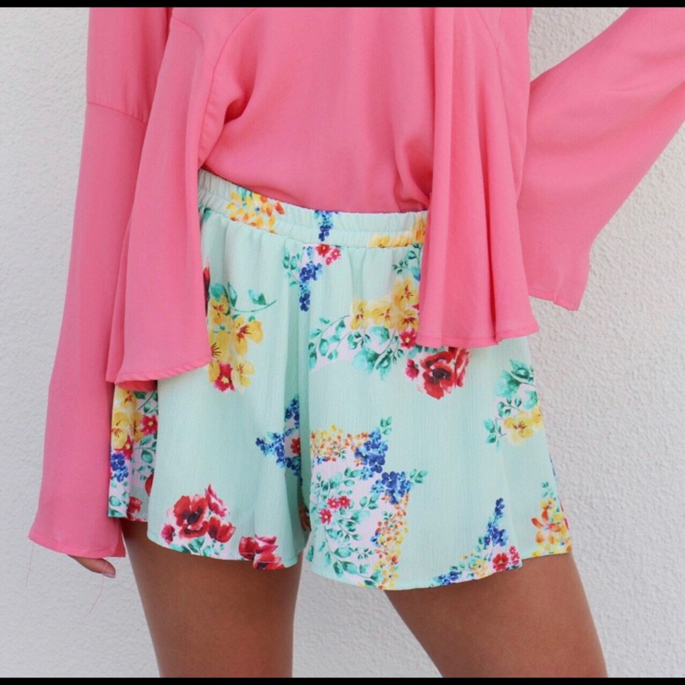 Flowery shorts